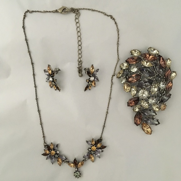 OHQ Jewelry - VTG OHQ Multi Stone 3 Piece Set